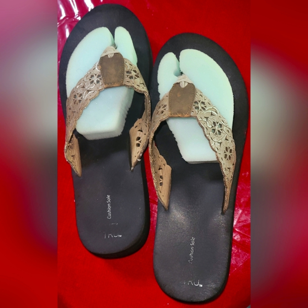 Calvin Klein Women's Black and Tan Sandals